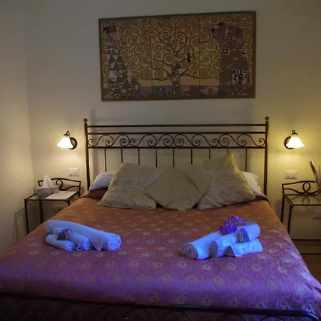 Tucci'S Roma Guest House-2